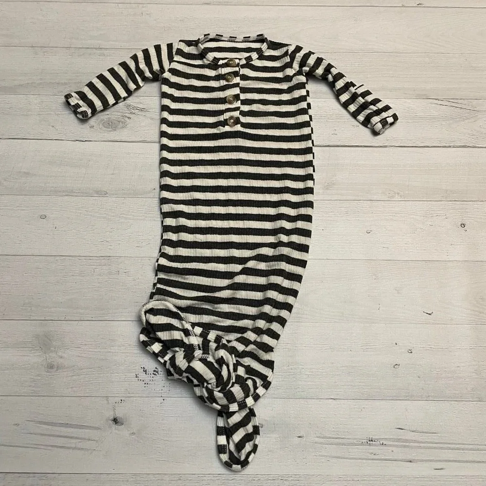 Lou Lou & company ribbed knotted gown‎